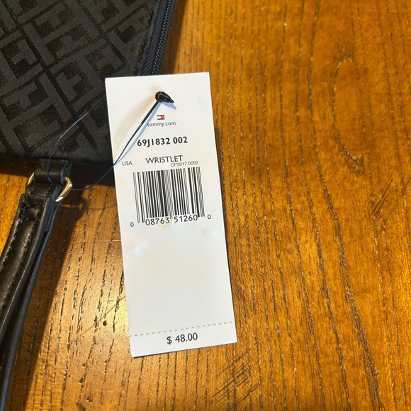 Tommy Hilfiger Black Wristlet Bag NWT - Picture 6 of 9